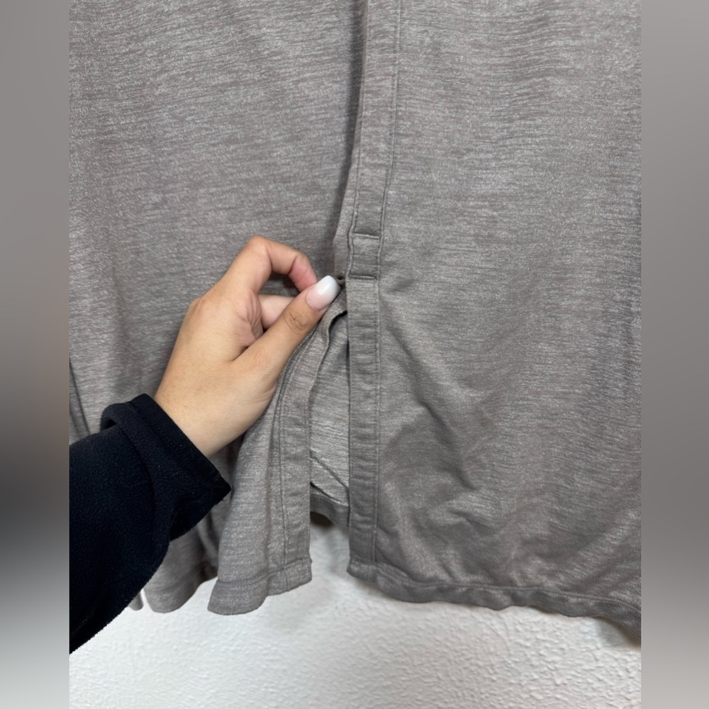 Athleta Shimmer Long Sleeve Lightweight Stretchy Shirt Women’s Size Medium - Picture 11 of 13